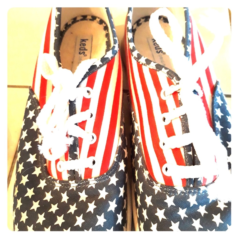 Keds, Star/stripes Canvas tennis shoes